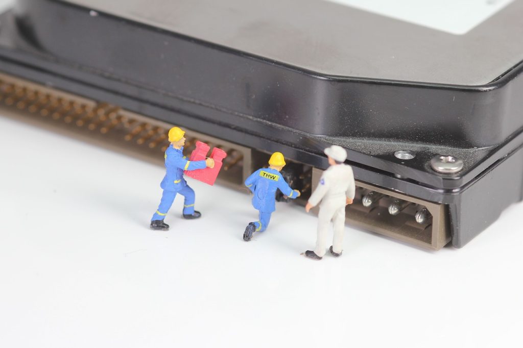 computer, hard drive, miniature figures-3293875.jpg